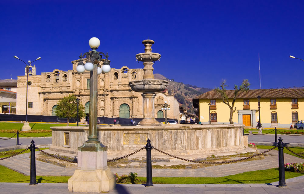 Plaza de Armas von Cajamarca