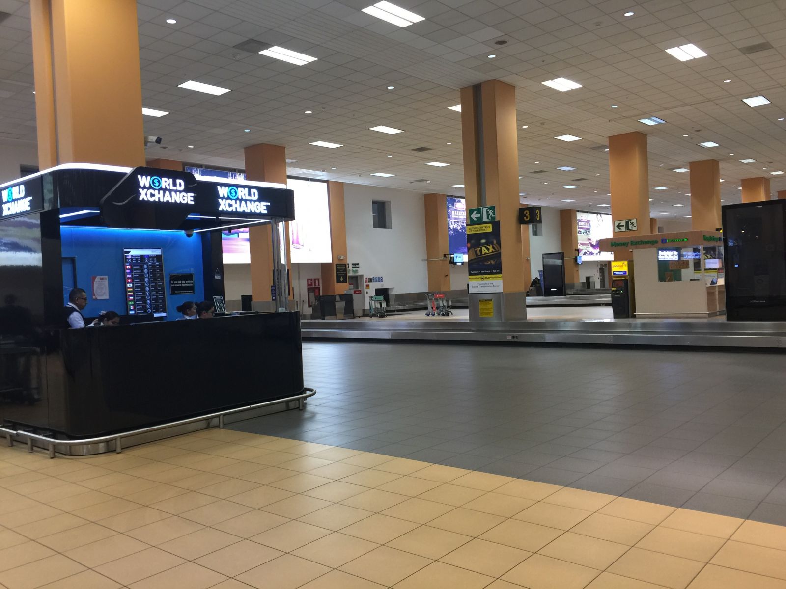 Flughafen Lima Geldwechseln ATMs Gepäckrückgabe