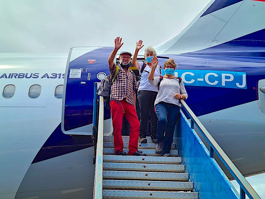 Galapagos Reise während Corona - Flughafen Baltra Flugzeug