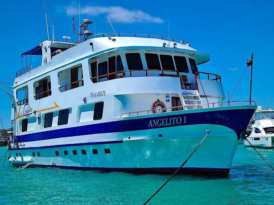Galapagos Reisen nach Corona - Schiff Angelito