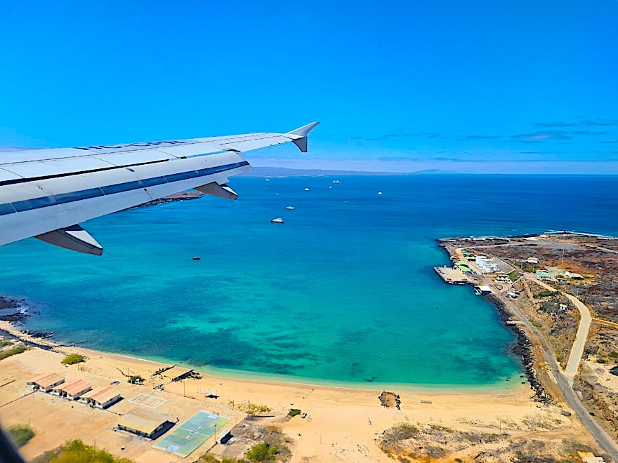 Galapagos Reisen nach Corona - Anflug auf Galapagos